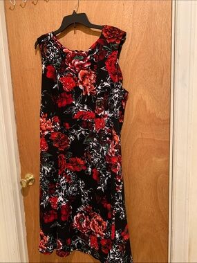 Shelby & Palmer Black Midi Dress with Red Floral Print size 22